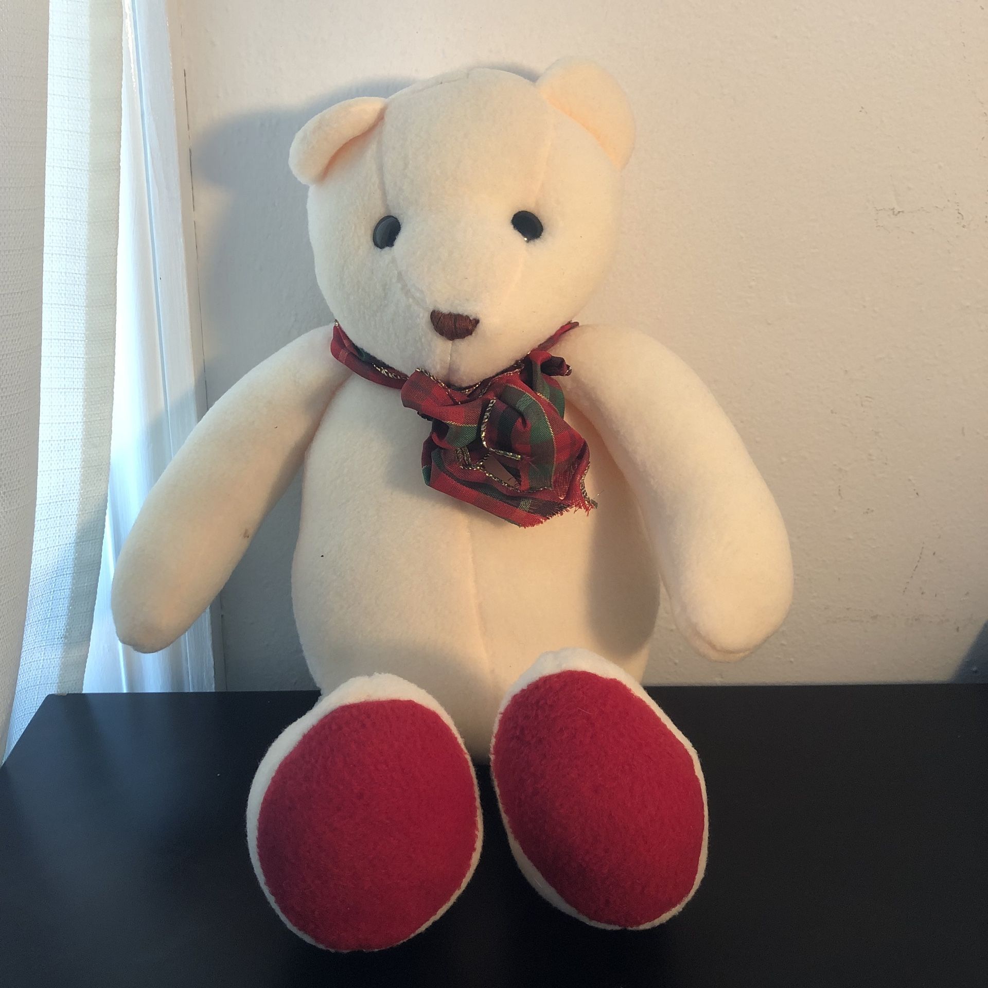 STUFFED WHITE TEDDY BEAR