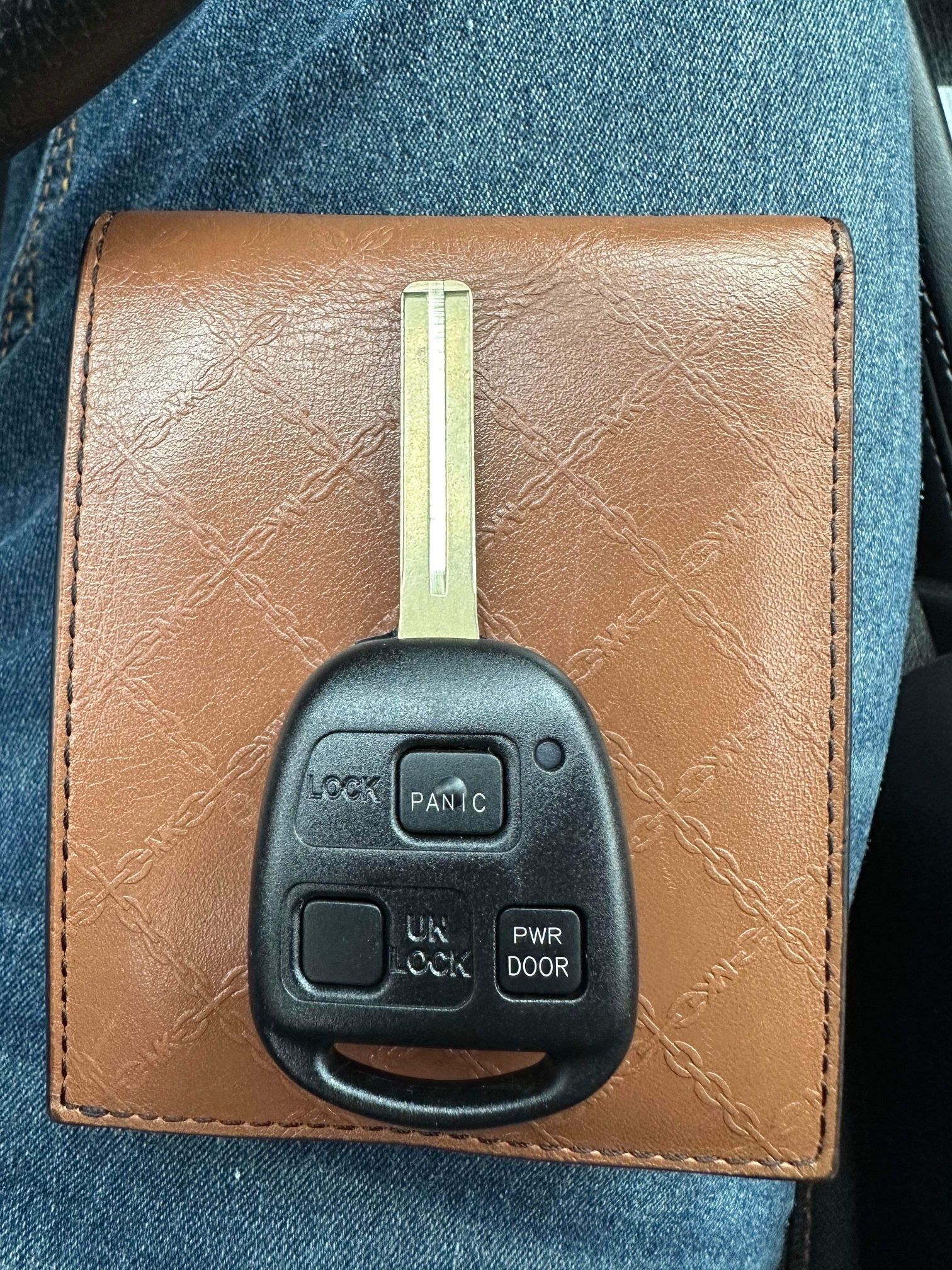 Lexus Es330 Rx350 Keys Remote Fob Complete Cut And Ready