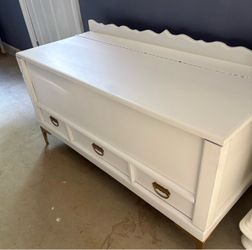 White storage chest whit gold hardware for sale