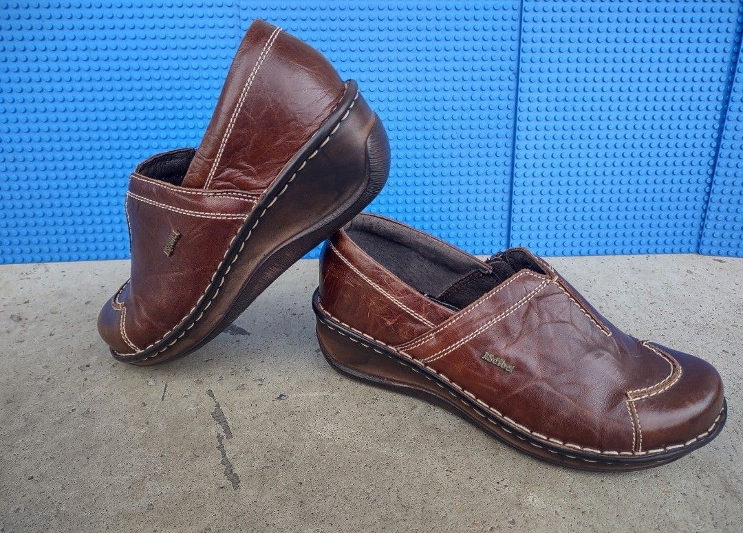 Josef Seibel Size 38 Size 7/7.5 Womens Brown Leather Clogs Shoes Hungary Zipper
