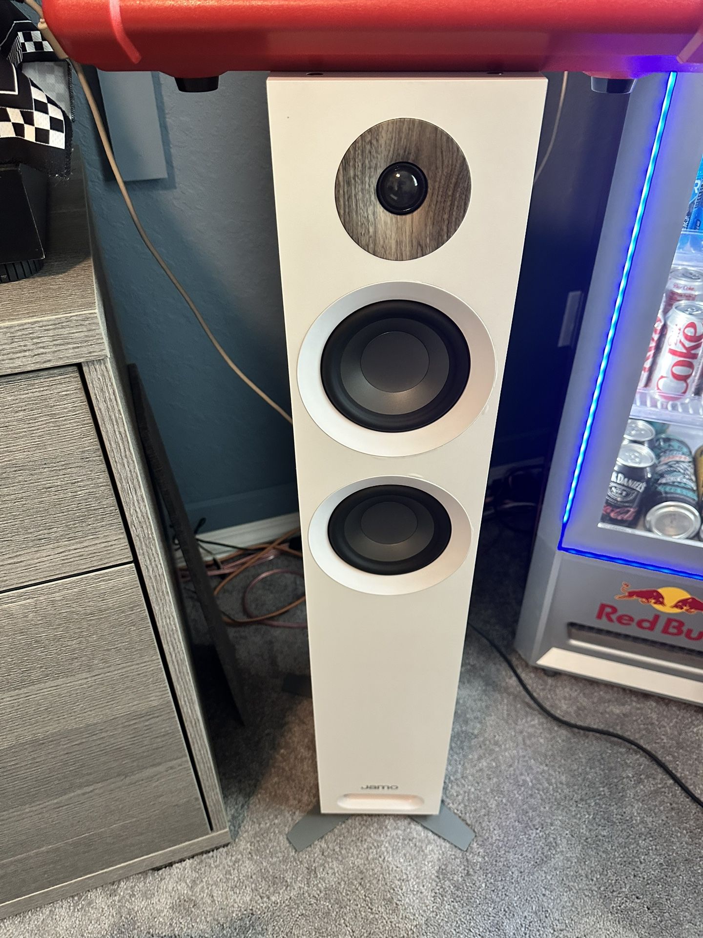 JAMOS SPEAKERS AND SUB