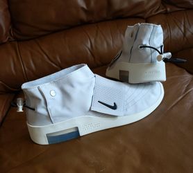 Like New) Men's Nike Air Fear Of God Moc Pure Platinum Black Sail