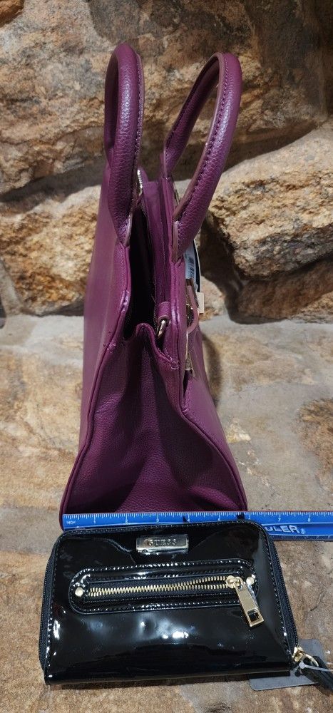 Guess Purse And Wallet Set Jewelry Accessories