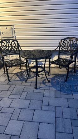 Iron Patio Table and Chairs