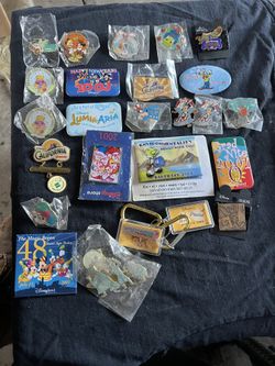 Disney Pins And Buttons