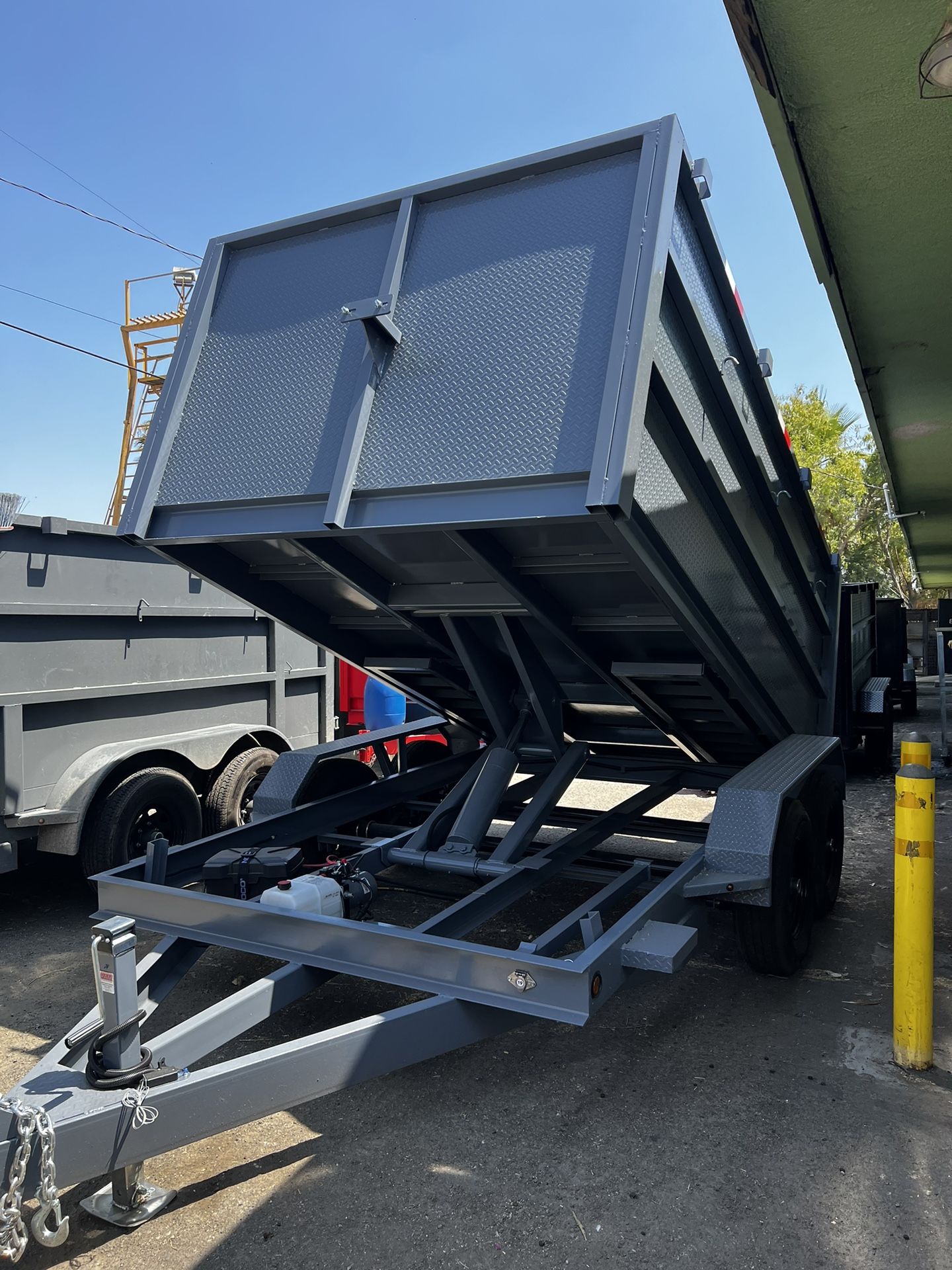 8x12x4 Scissor lift Dump