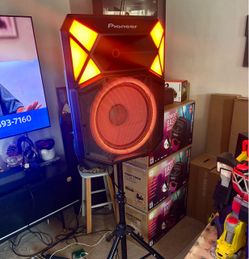 Pioneer (PIX615) ~ 700 Watt Party Speaker w/ Massive Sound, Microphone, Led Lights, Stand, DJ Ready