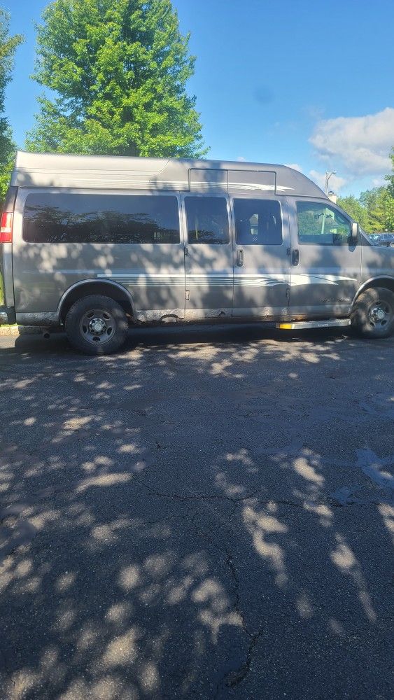 2010 Chevrolet Express 3500
