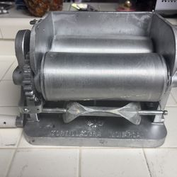 Tortilla Machine / Tortilladora – Strong Metal, Works Great