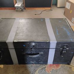 Seward Steam trunk. Luggage Sturdy Trunk 