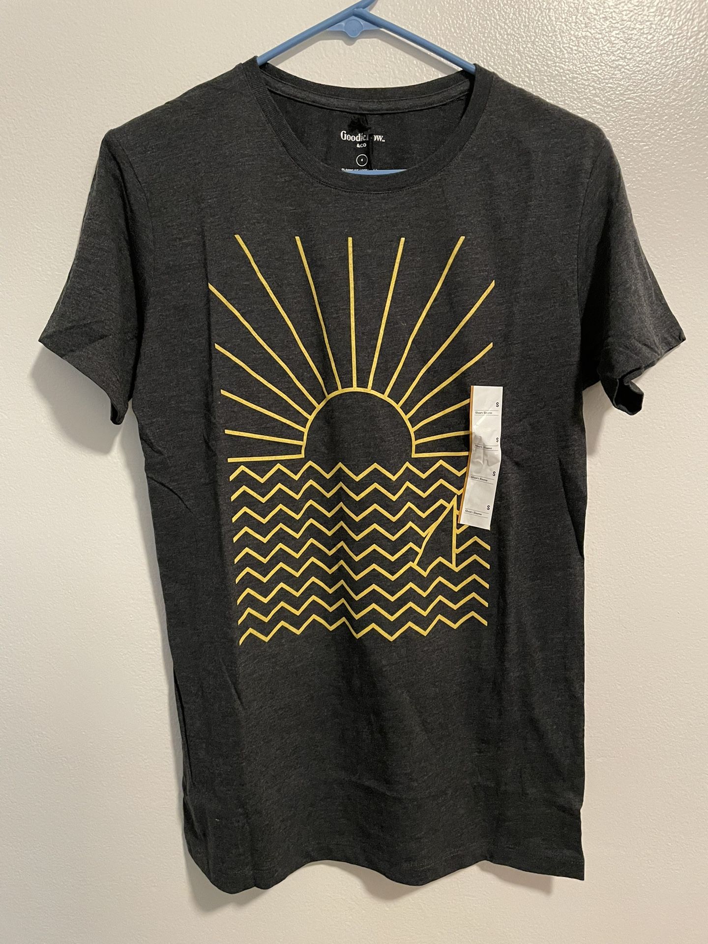 Goodfellow & Co Men’s Graphic T-Shirt – Size Small (New)