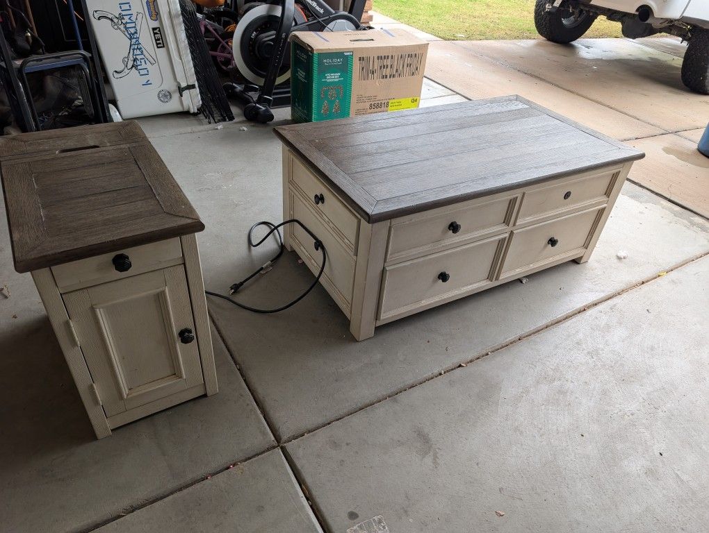 Matching Coffee Table Set