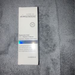 Hyaluronic Acid Vitamin C Serum Brand New