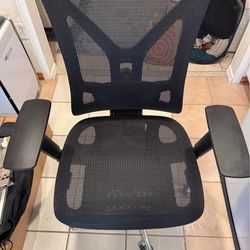 Gabrylly Office Chair