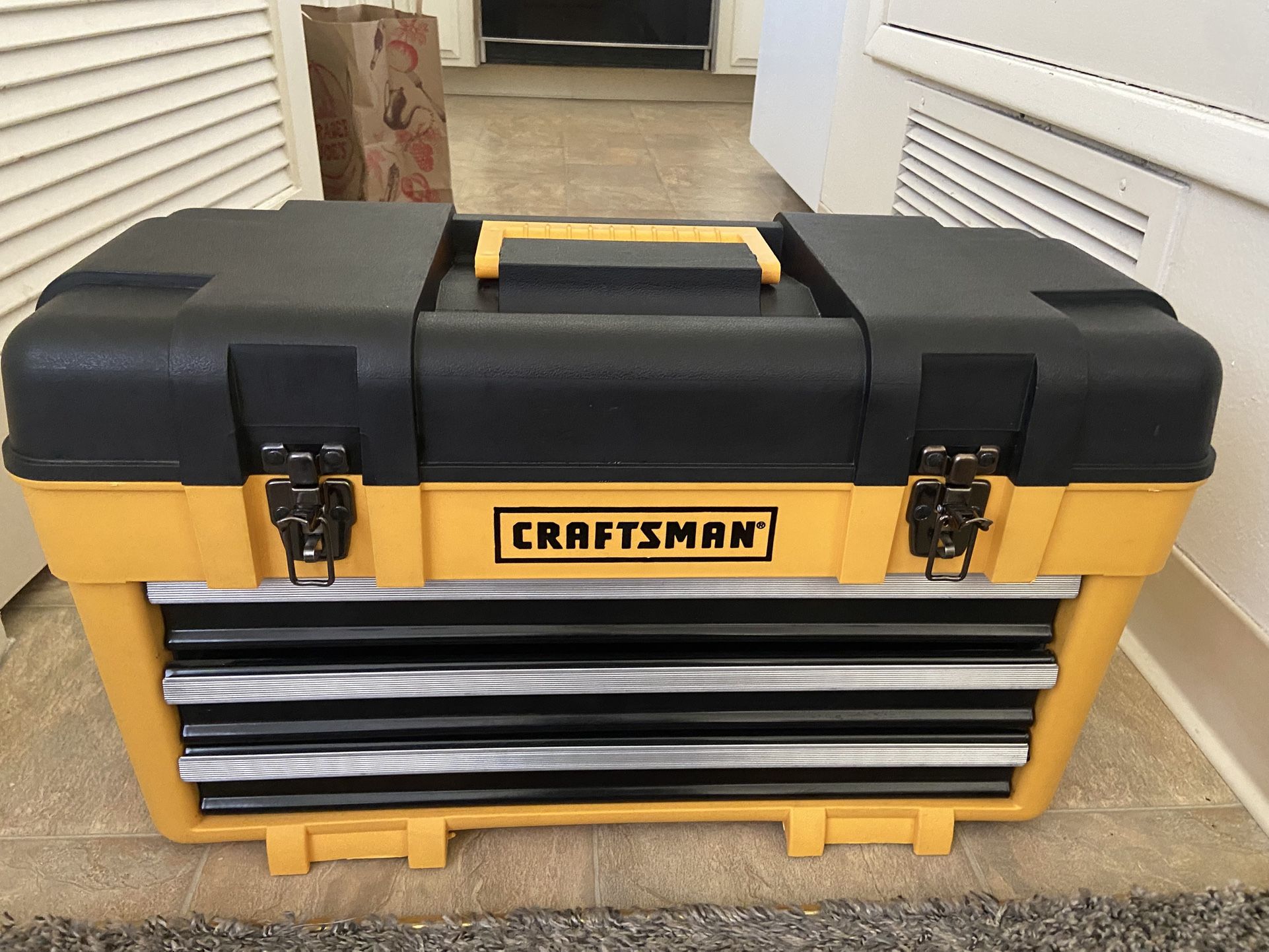Vnt yellow & black Craftsmen toolbox model 706.656.280 three drawer
