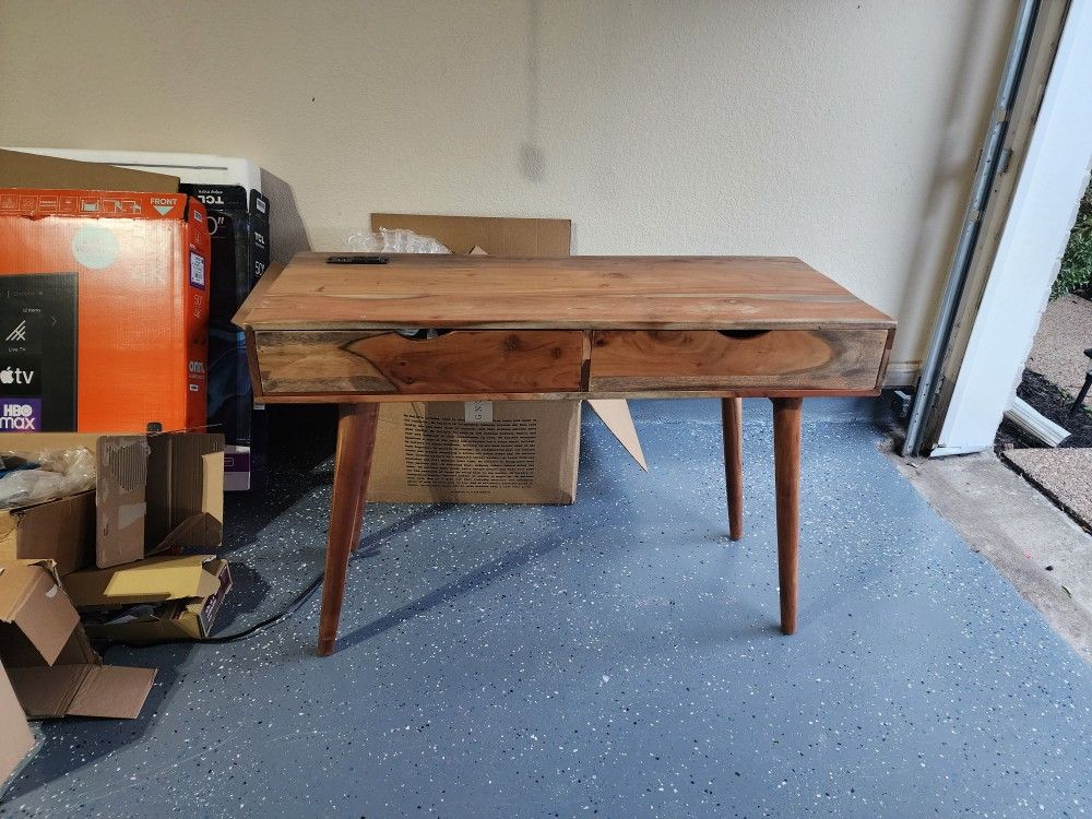 Real Wood Desk With USB And Outlet Power Built In! $100