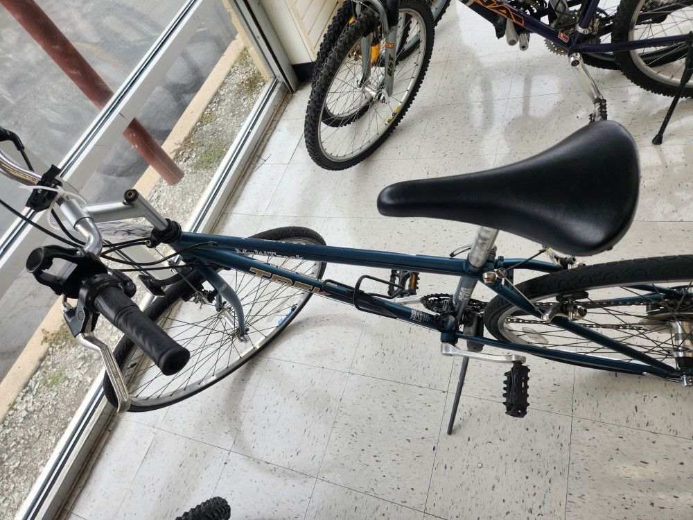 Trek Multitrack Bike With Extra Accessories 