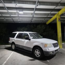 Ford EXPEDITION XLT 4x4