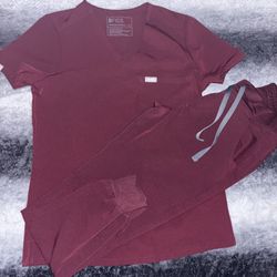 FIGS SCRUBS set