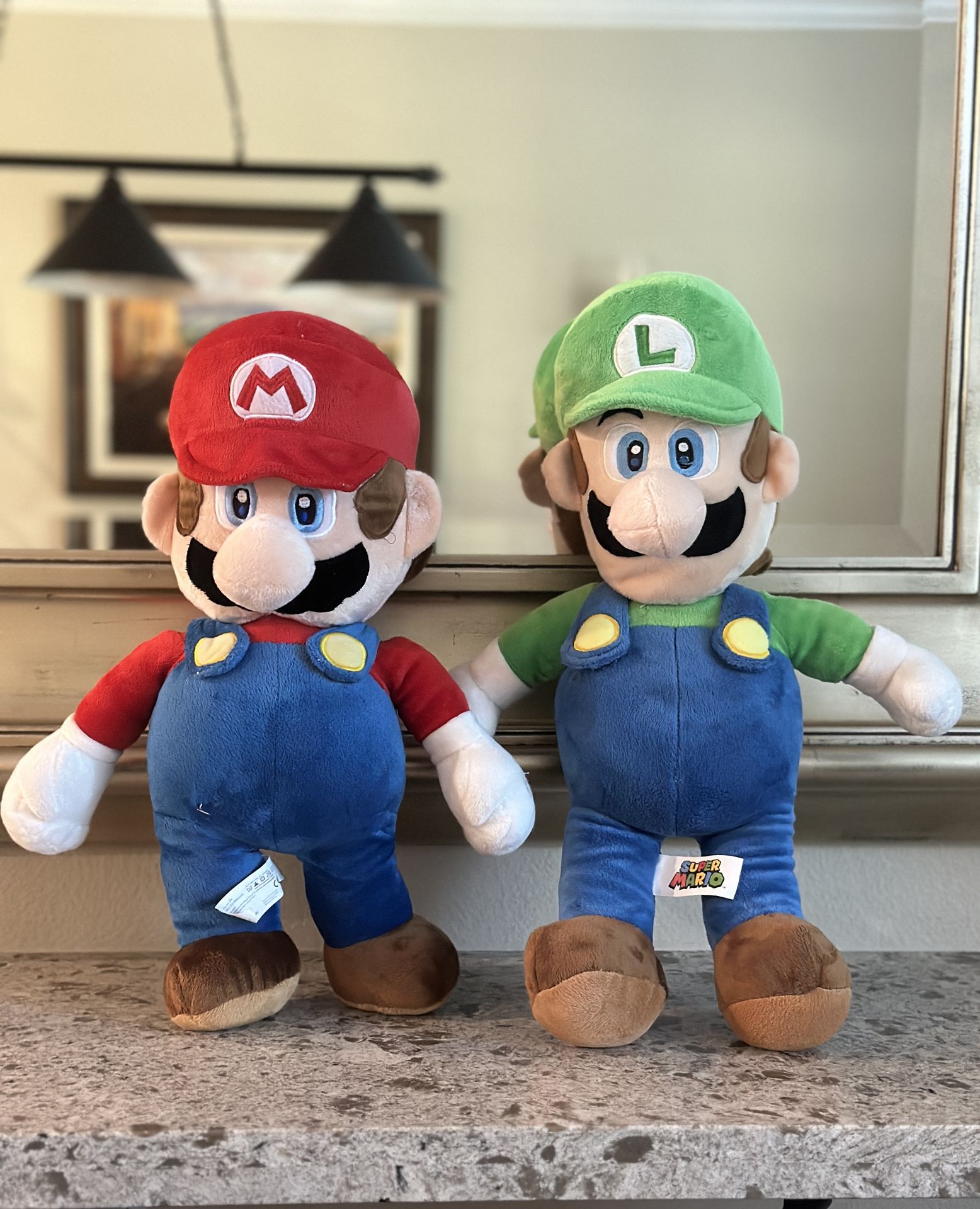 Nintendo 2016 Super Mario bundle Mario and Luigi plush toy 18””