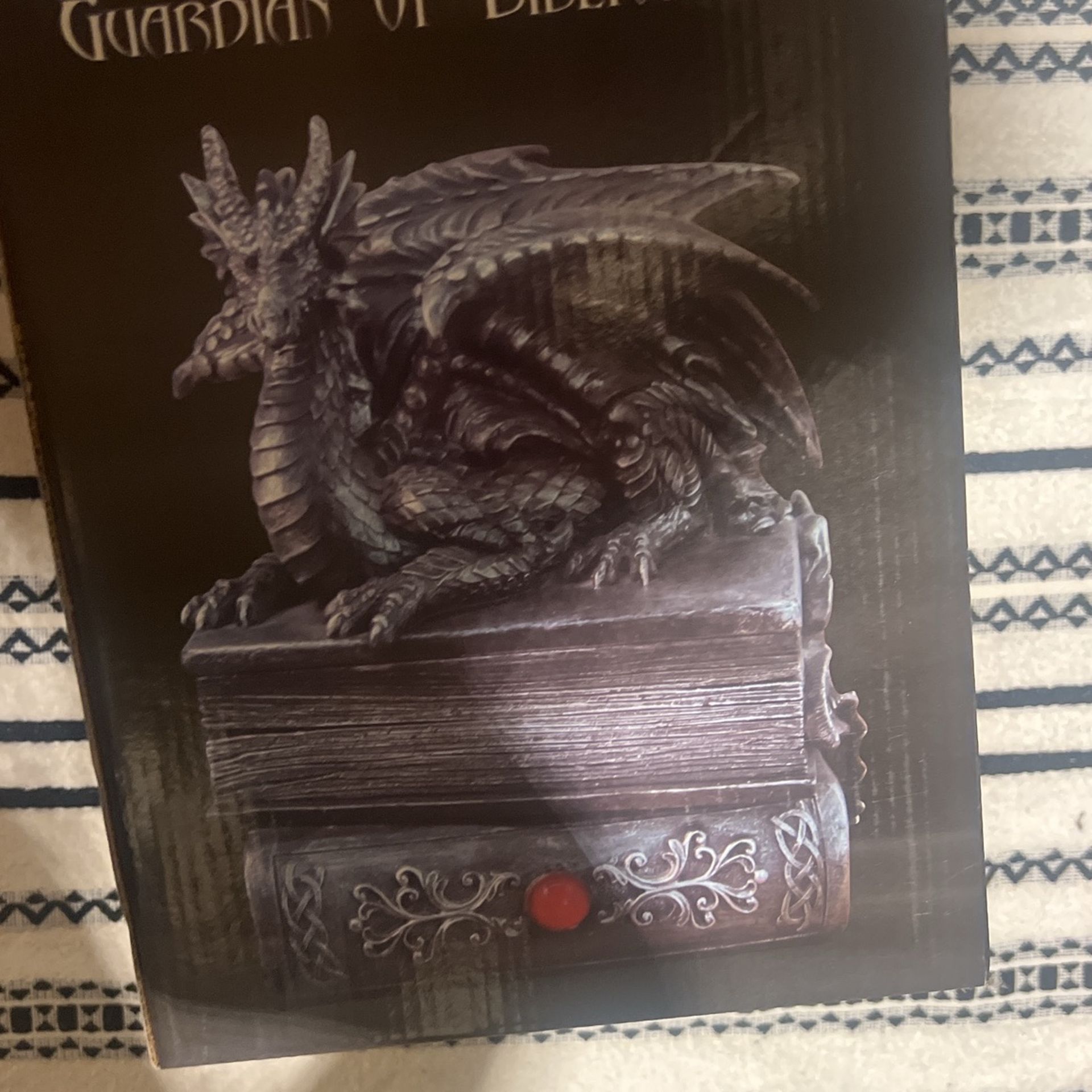 Guardian Of bibliophils