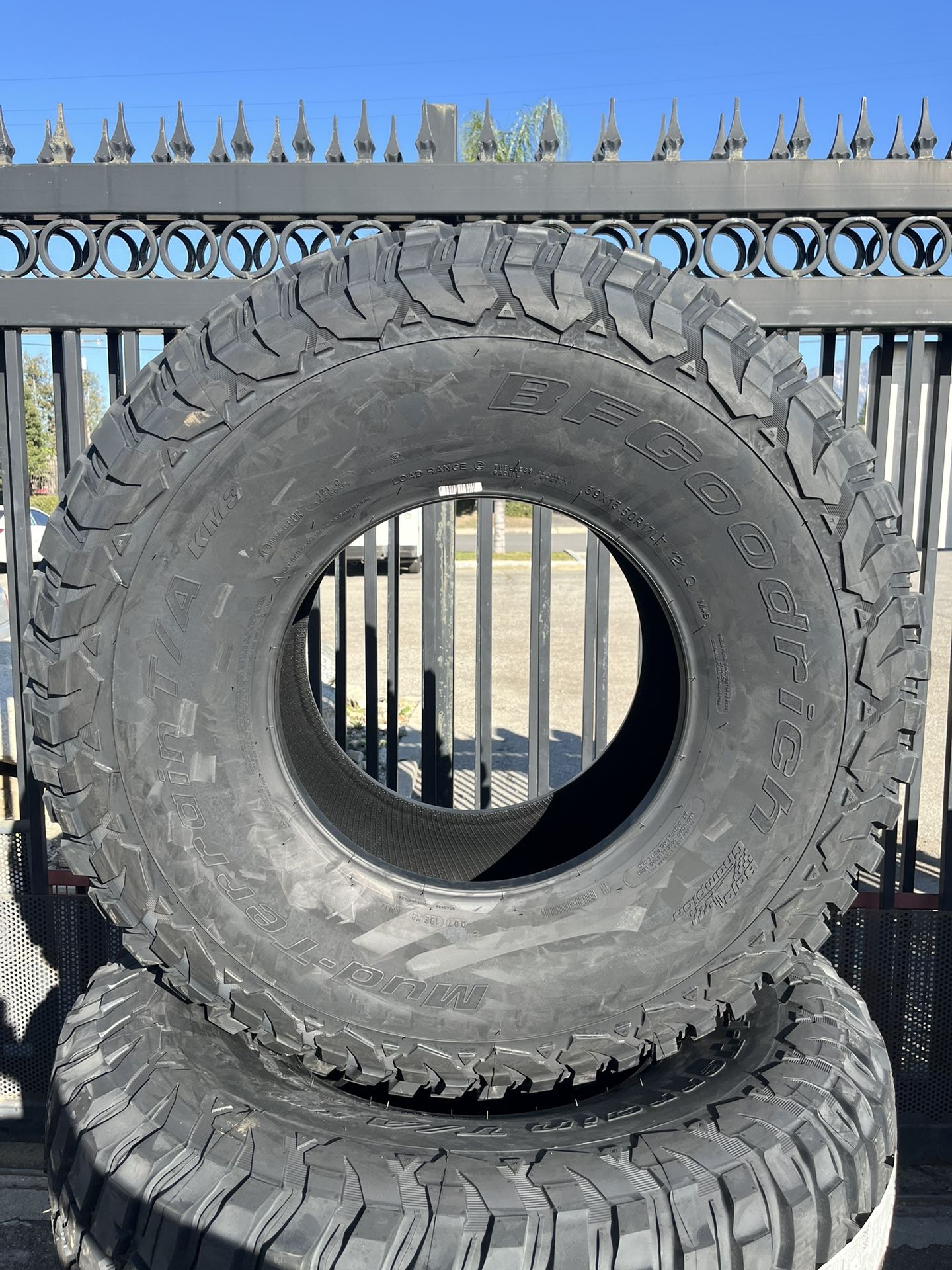 BFGOODRICH KM3 39/13.50/R17