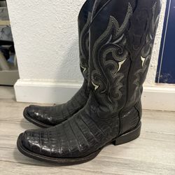 Cowboy Boots (Crocodile Skin)