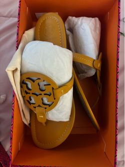 BRAND NEW - Tory Burch Miller size 9 - Pickup near Eastern Market