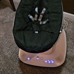 4Moms MamaRoo Multi-Motion Baby Swing, Bluetooth Enabled