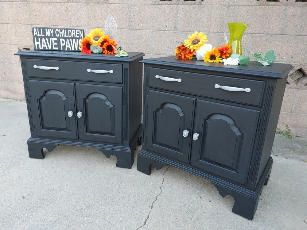 Beautiful Vintage Nightstands