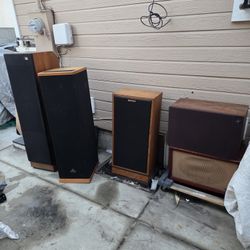 Lot Of 5x Vintage Single Speaker $700 for all
* 1x Acoustic Research AR 9 Speaker
* 1x JBL L-40 Speaker
* 1x Klipsch Forte II Speaker
* 1x Merlin inte