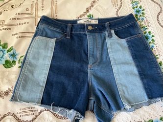 Hollister High-Rise Denim Shorts Hollister Curvy High-Rise Denim Shorts Size 9/W29 like new