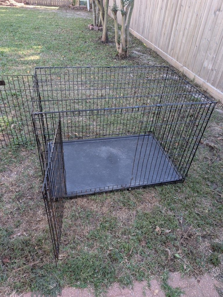 I Crate Large Pet cage In Great Shape and Portable!