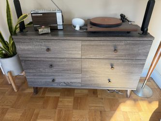 🪵 6-Drawer Dresser / Media Console