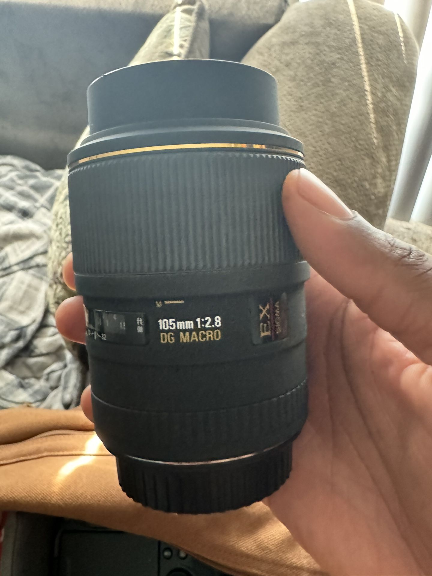 Sigma 105mm f/2.8 EX DG Medium Telephoto Macro Lens for Canon