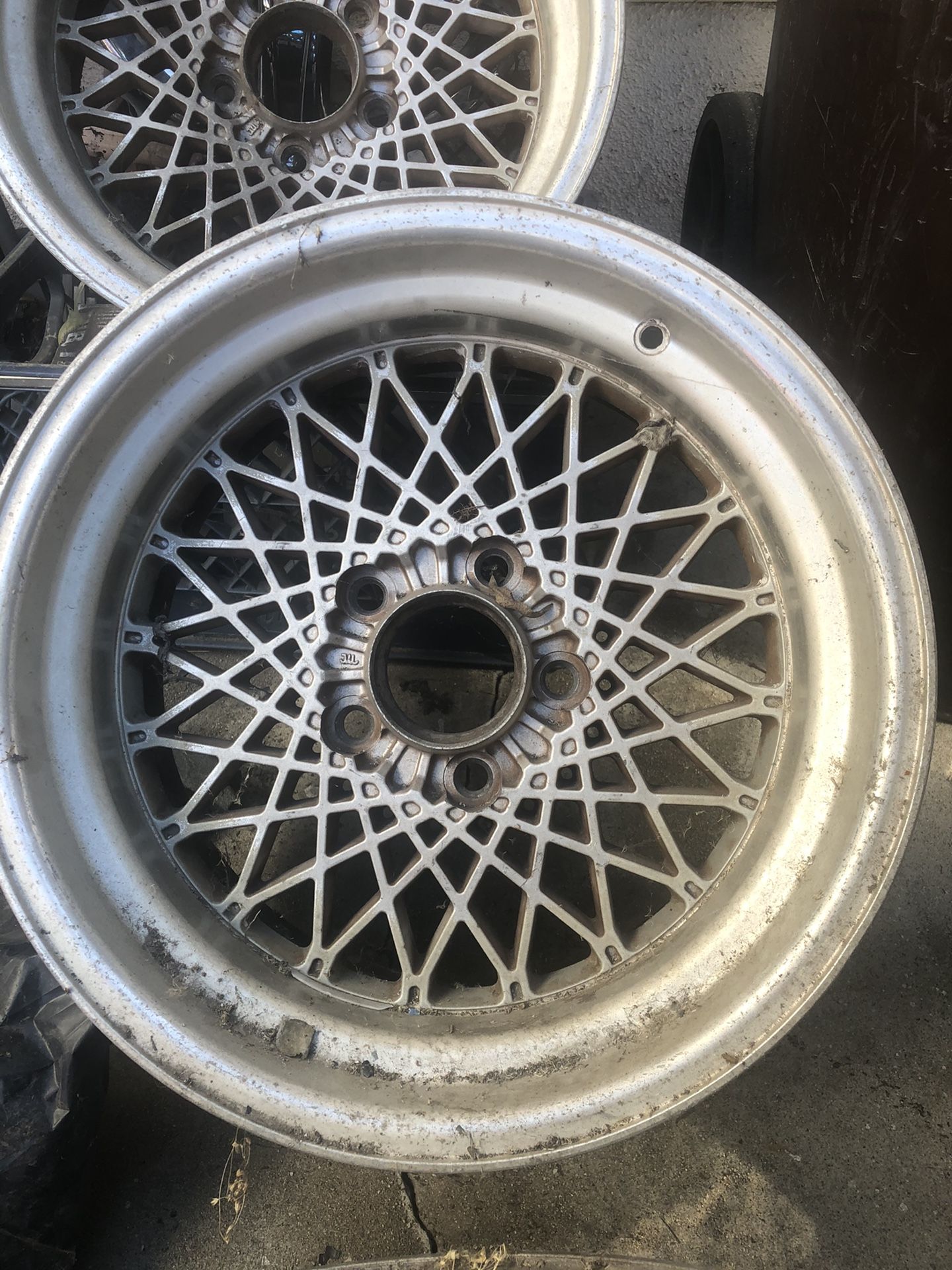 5 lug mesh wheels