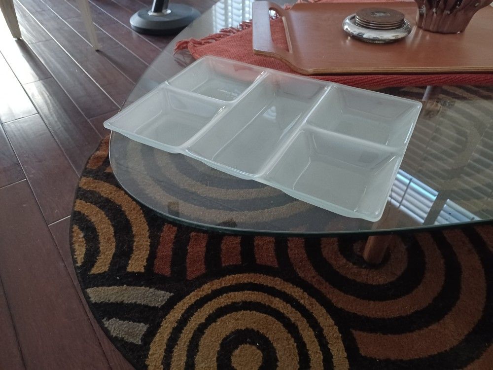 FRUIT OR VEGETABLE OR APPETIZER PLATTER FROSTED GLASS