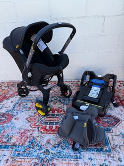 Doona stroller/ car seat