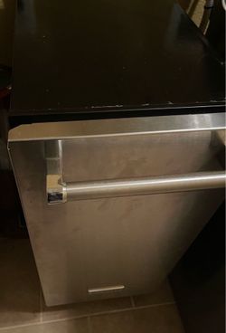 KitchenAid 15-inch Automatic Ice Machine