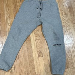 essentials pants size L