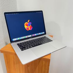 Apple MacBook Pro 15” 2019 6Core i7 32GB RAM 1TB SSD Fully Functional