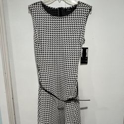 Nice Elegant Black And White Dress By Nina Leonard. Brand new Never Been Worn $15.