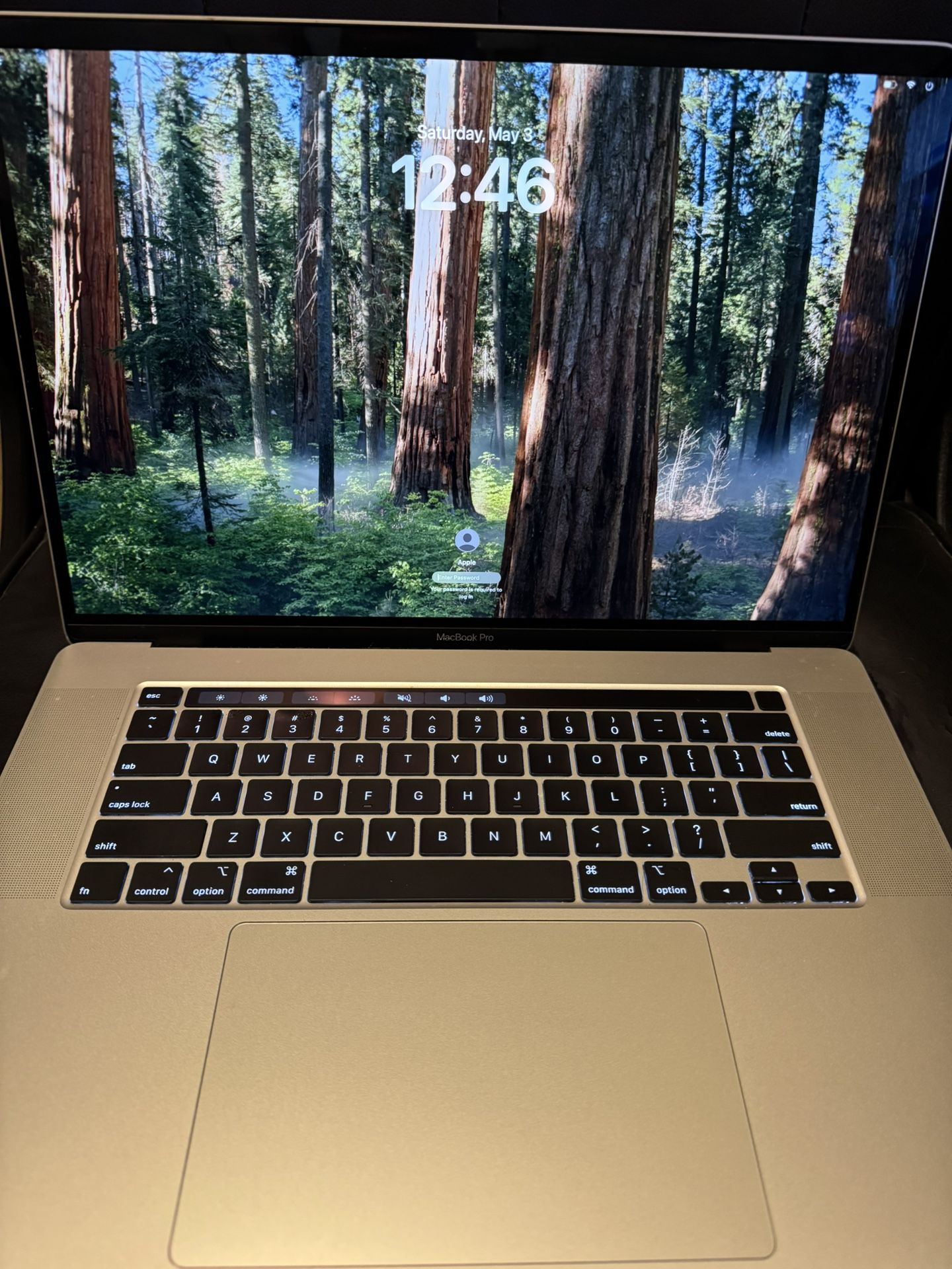 MacBook Pro 2019 (16-inch) i7 w/Touch Bar Backlit keyboard 16GB 512SSD