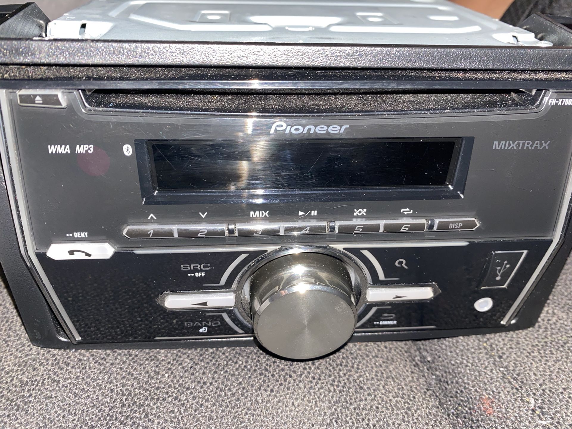 Pioneer FH-X700BT stereo