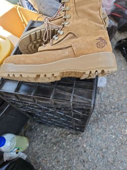 Military Boots Size 6R
