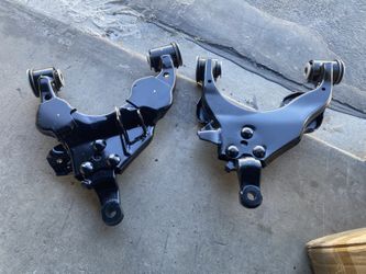 Front Left & Right Lower Control Arm Bushing Assembly Kit Fits 2001-2003 Toyota Sequoia, 2000-2003 Toyota Tundra, Replacement RK640434, RK640435, Made