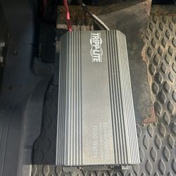  Tripp Lite PowerVerter 1000 Watts 
