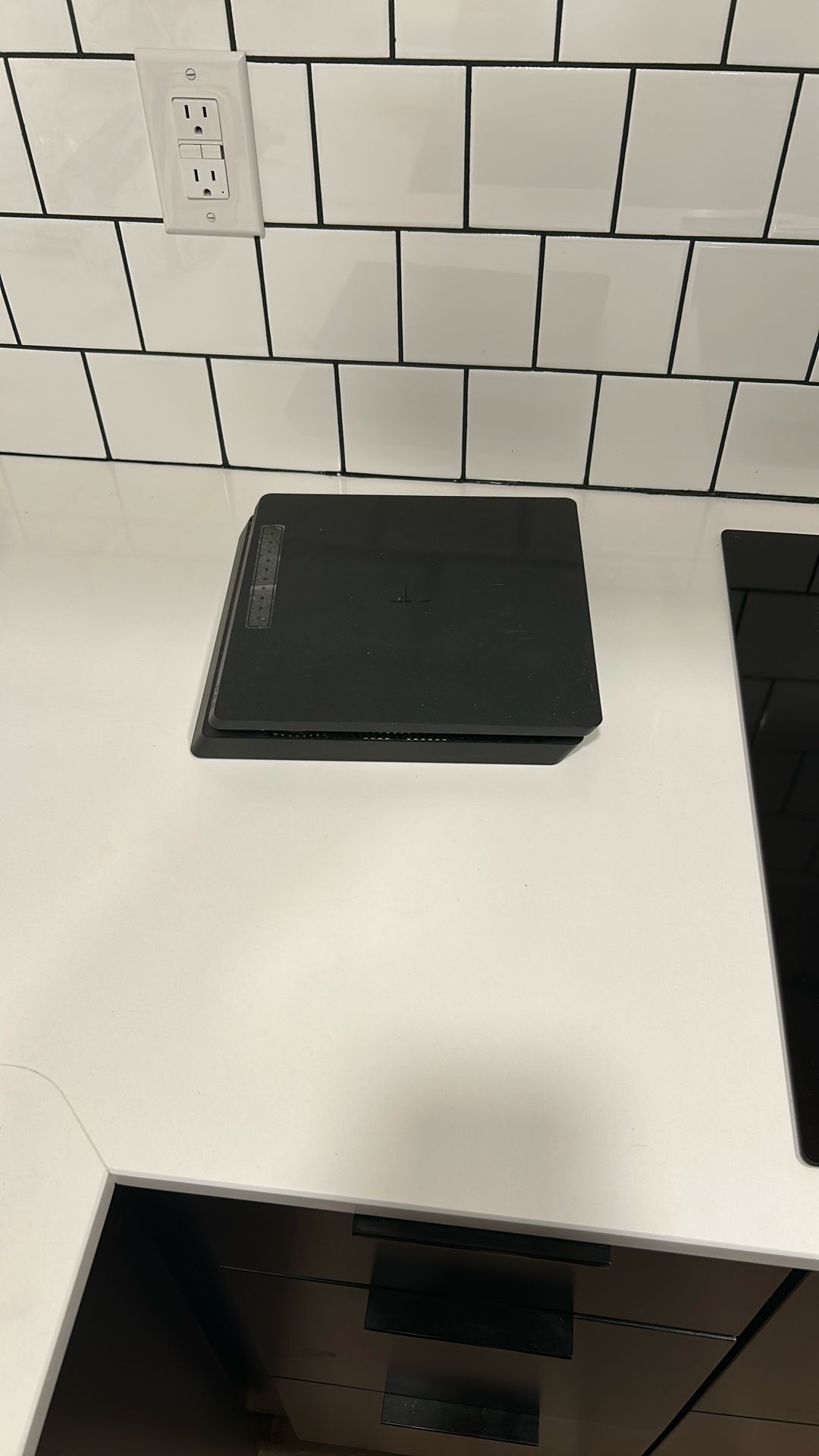 PS4 - GOOD CONDITION
