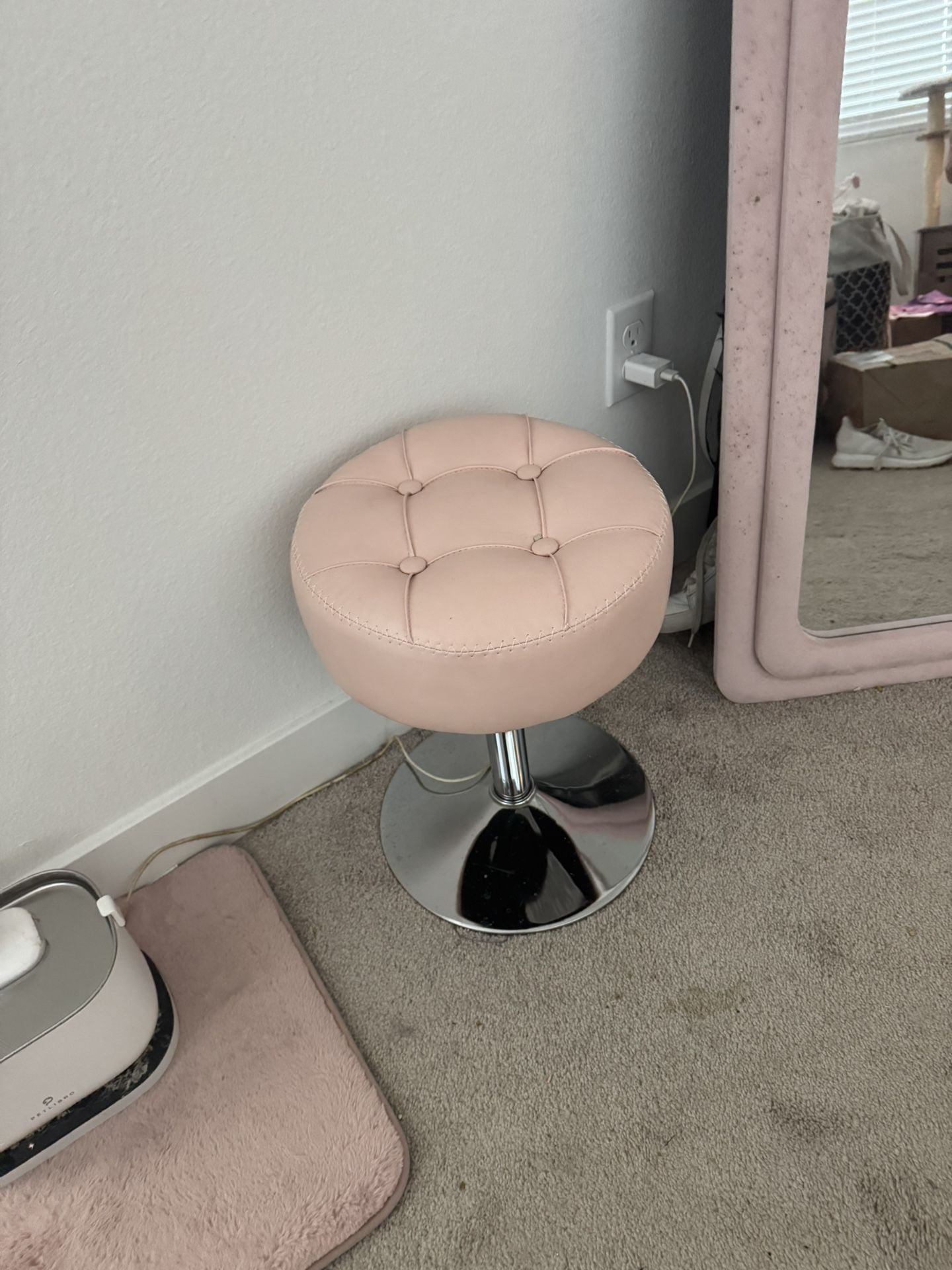 Cute Pink Mirror And Stole 