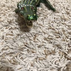Alligator Jewelry Box Thing